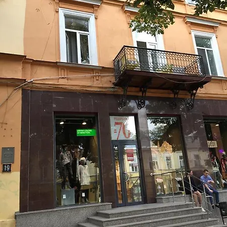 Apartment Kvartiry V Centre Goroda